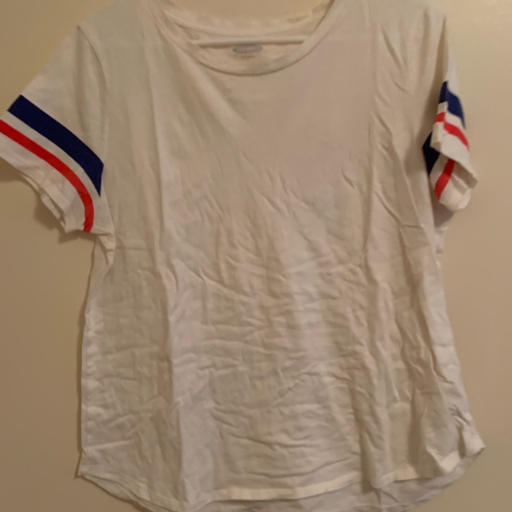 Old navy tee